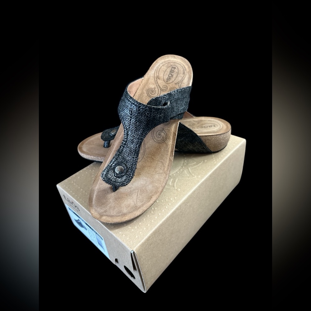 Taos Footwear Black and Brown Sandals